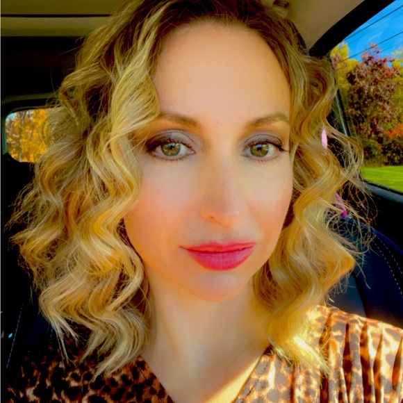 Meet your Posher, Meghan - Picture 9 of 13